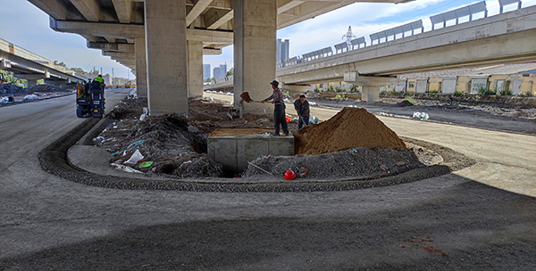 化工路桥下边石沟04.jpg