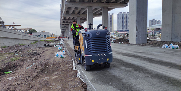 化工路桥下边石沟03.jpg
